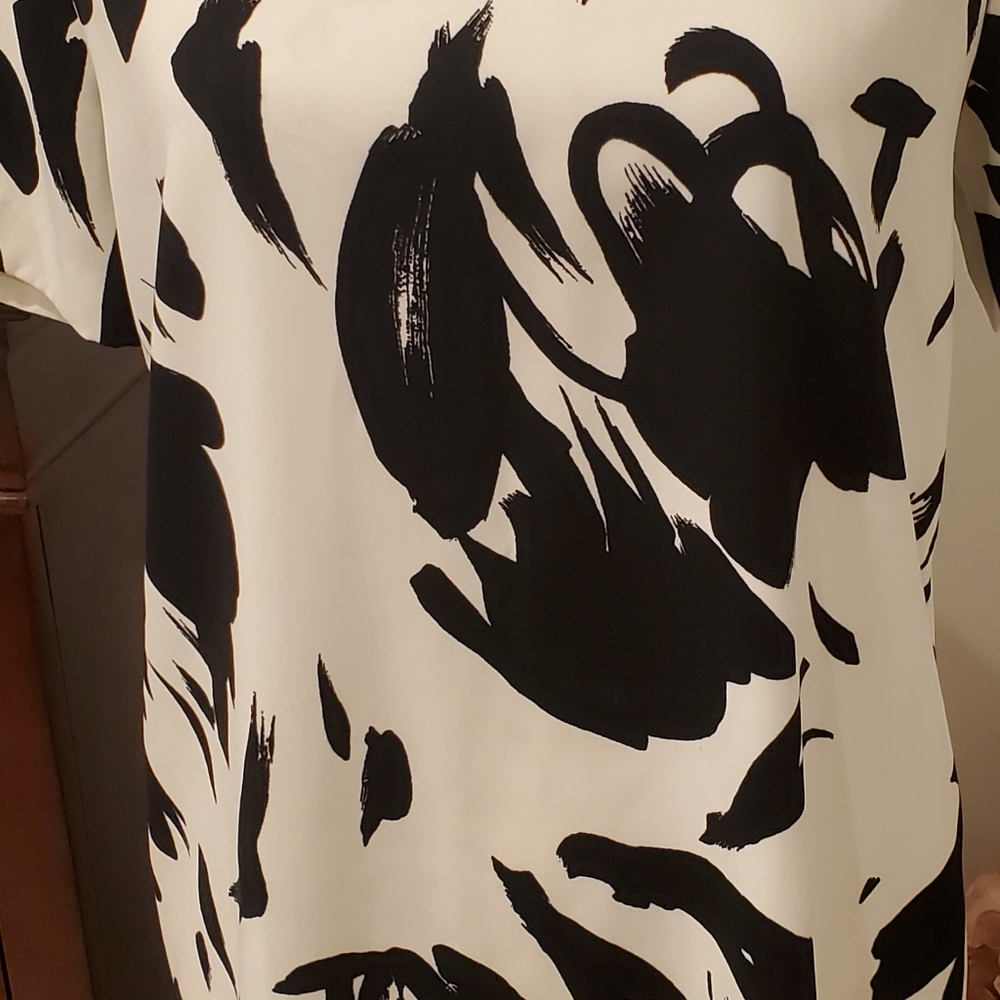 Philosophy Women Abstract, Short Sleeve Black And White Print, Size S. - Picture 6 of 7